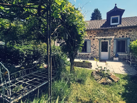 maison d'artiste avec grand jardin 2300m2 et puits