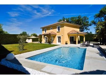 francheleins - villa - 5 chambres - calme - garage