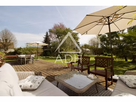 a vendre à mezieres sur seine maison 7 pièces / 5 chambres -