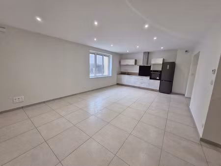 bel appartement t4 entièrement rénové