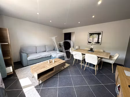 t3 espaly-saint-marcel - balcon et garage
