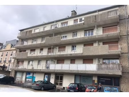 idealement place a saint malo - local a usage de bureaux professionnels - bail commercial 