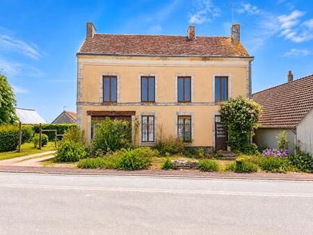 ancienne auberge à rénover - contilly - environ 185 m² - fort potentiel habitation ou proj