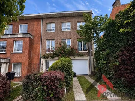 maison à louer avec jardin et 4 chambres   woluwe-saint-pierre (vbe27179)