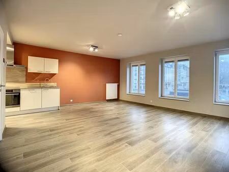 appartement à louer à rue childeric 34 tournai (vbe27180)