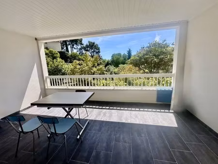 appartement t2 avec jardin et box  cassis centre