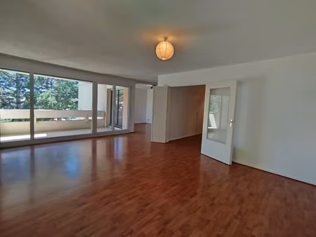 t3 de plus de 100m2 à la frontière