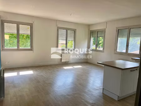 appartement t4 avec terrasse à millau