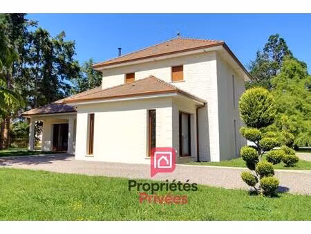 coup de coeur pour cette contemporaine de 150 m2 aux espaces lumineux !