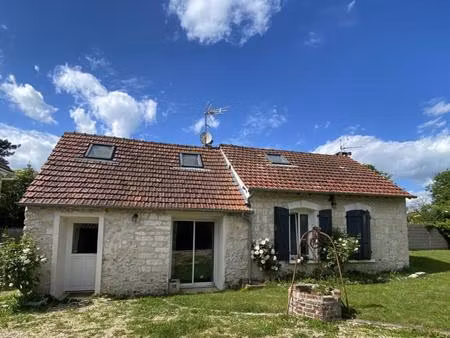 proche gasny/ village dynamique  ecole sur place