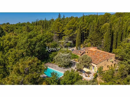 bergerie 180 m2  piscine  terrain 3000m2