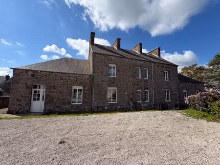 ancienne école à rénover – fort potentiel de création de logements – soulles (50)