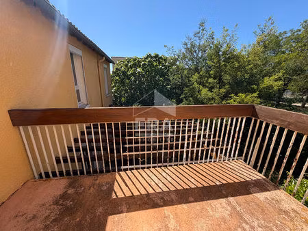 maison spacieuse de 8 pièces à vendre à villemoustaussou - rare sur le marché !