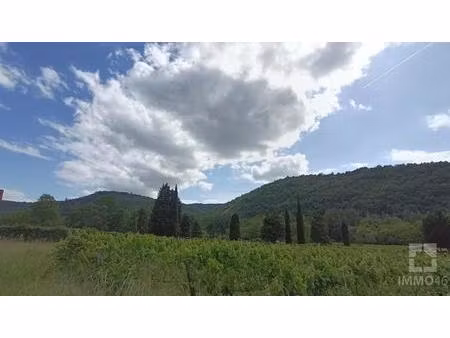 terrain à bâtir de 1900 m2 avec vue