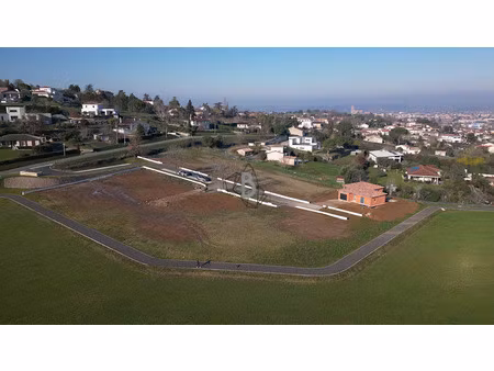 terrain viabilisé - 733 m2 - puygouzon