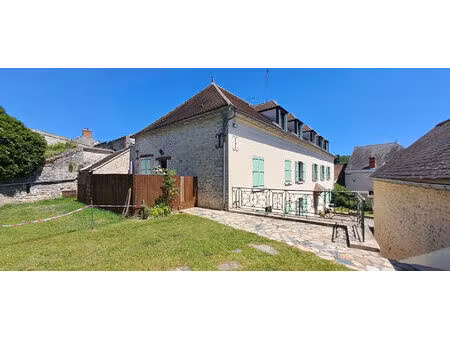 immeuble de rapport à vendre à chalo saint mars avec un loyer mensuel de 4008 € hc- invest