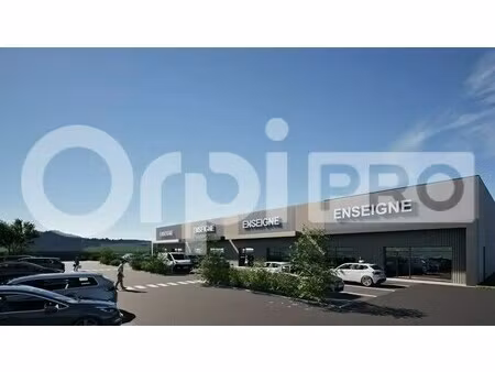 vente commerce 897 m²