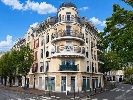 2 pièces avec terrasse  place de parking ascenseur