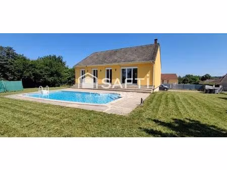 maison vue sur vignoble avec piscine