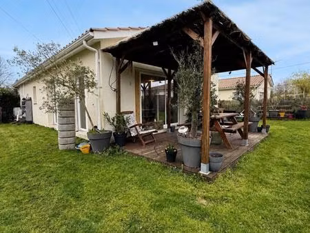 maison de plain-pied au calme  proche bordeaux