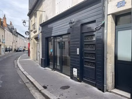 location commerce tours 37000 43m²