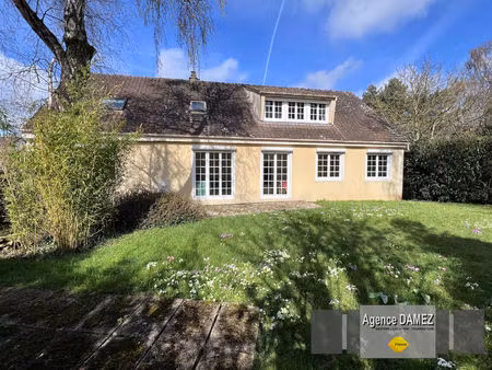 dourdan 4 km  maison de 9 pièces  200 m²  sous-sol et jardin clos