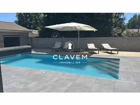 villa contemporaine avec piscine