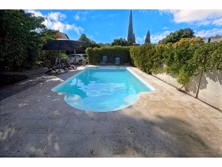 maison de village 208 m² avec piscine au puy-sainte-réparade