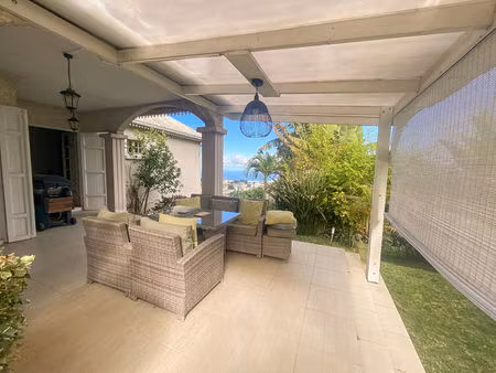 villa familiale au tampon - vue mer & jardin tropical