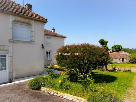 maison en pierre avec dépendances et jardin