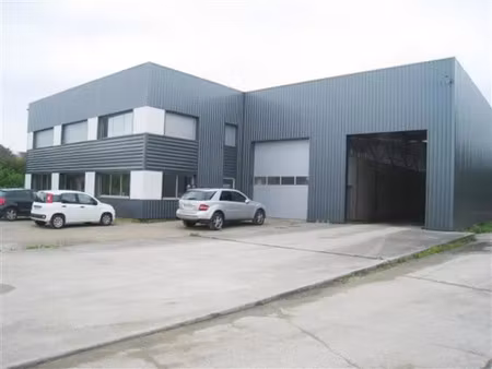 location local d'activités drancy 920 m²