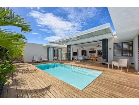élégante villa de 4 chambres à grand baie - mzimc1168