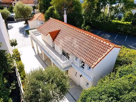 cannes centre-maison de ville entierement renovee