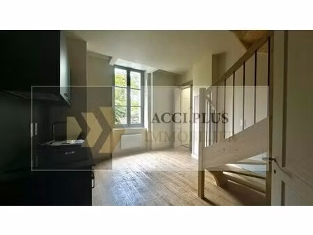 location appartement 2 pièces 31m² uzes 30700