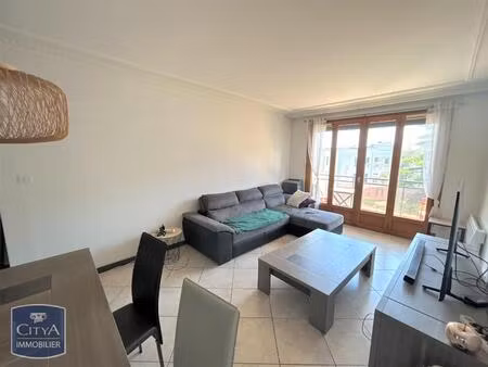 location appartement 3 pièces 77m² montauban 82000