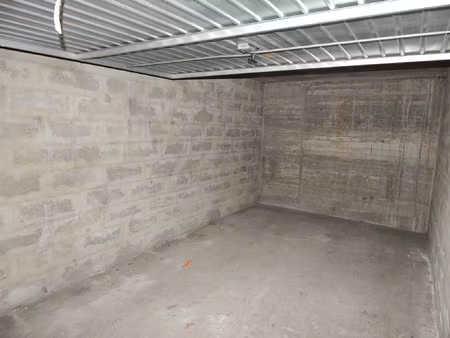 garage - 16 m2