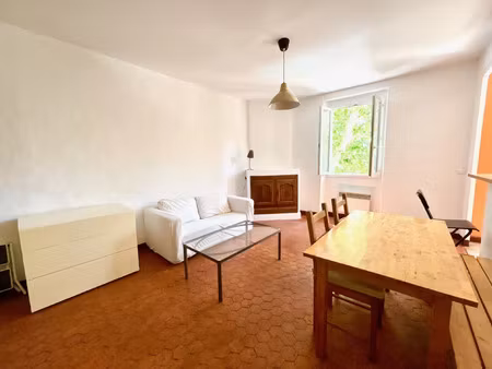 location appartement 1 pièce 33 m² à marseille 6 (13006)