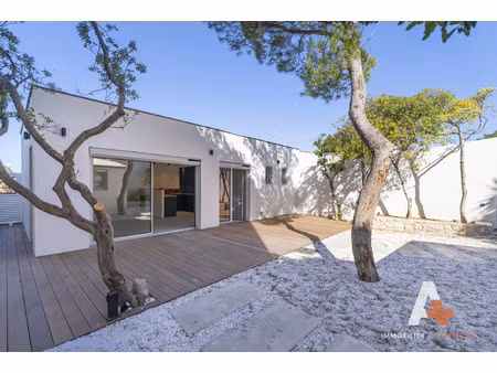 location maison 4 pièces 101 m² à marseille 7 (13007)