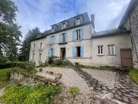 entre rieupeyroux et villefranche de rouergue : corps de ferme