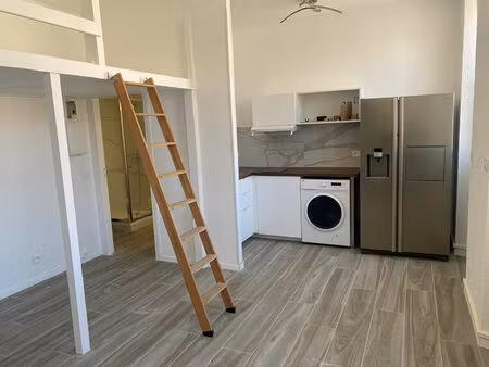 appartement t1 calme à louer au dernier étage à marseille 13010
