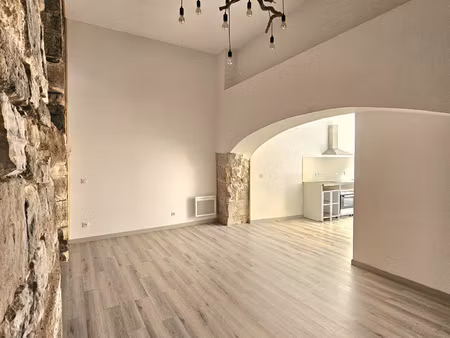 appartement t2 & garage centre village