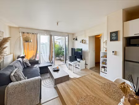 ifs - appartement 3 pièces de 57.20 m2 avec jardin