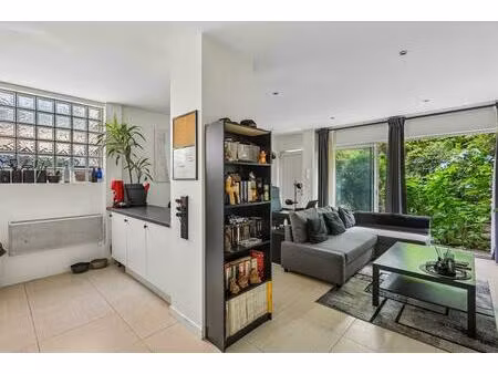 t2 - 50.05m ²