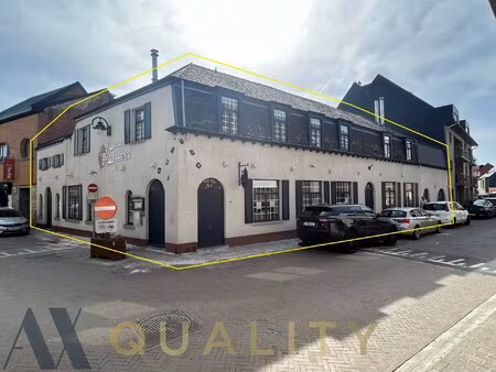 het iconische restaurant rembrandt (met woonst) centraal gelegen in het hart van lebbeke.
