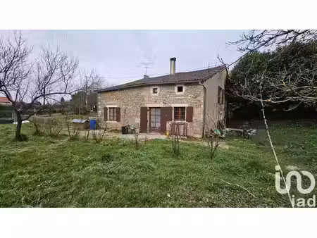 maison de village à les adjots (16700)