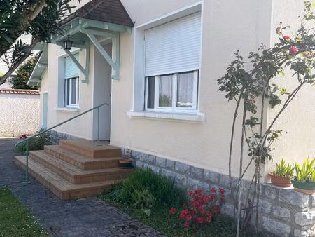 location maison 6 pièces 141m²