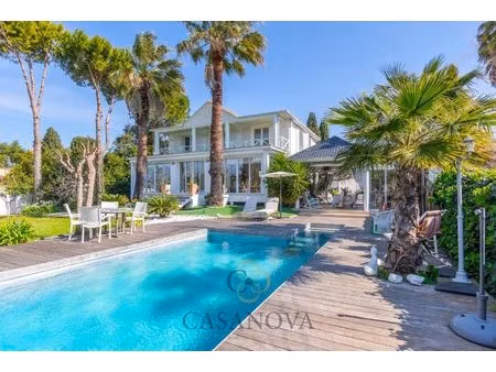 montpellier est. superbe villa de 280m² avec piscine  garage et dépendances.
