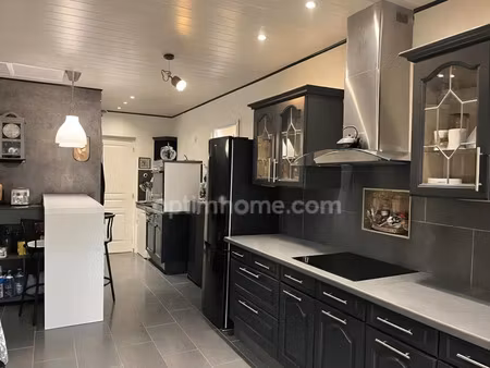 vente maison 6 pièces 125 m² à agris (16110)  227 800 €