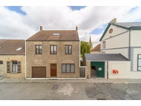 huis te koop in veurne met 3 slaapkamers