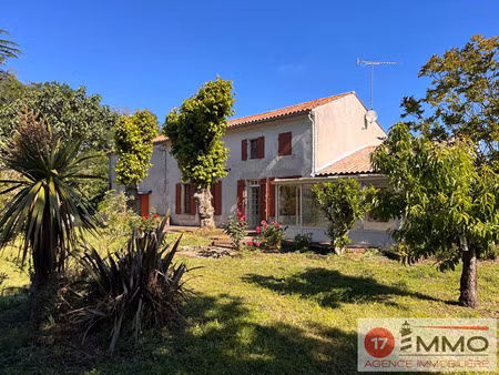 location maison 4 pièces 170 m² à champdolent (17430)